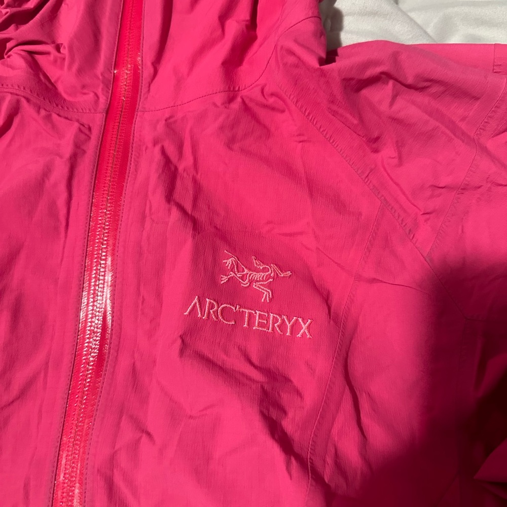 Arc'teryx Beta Jacket - Picture 2 of 3
